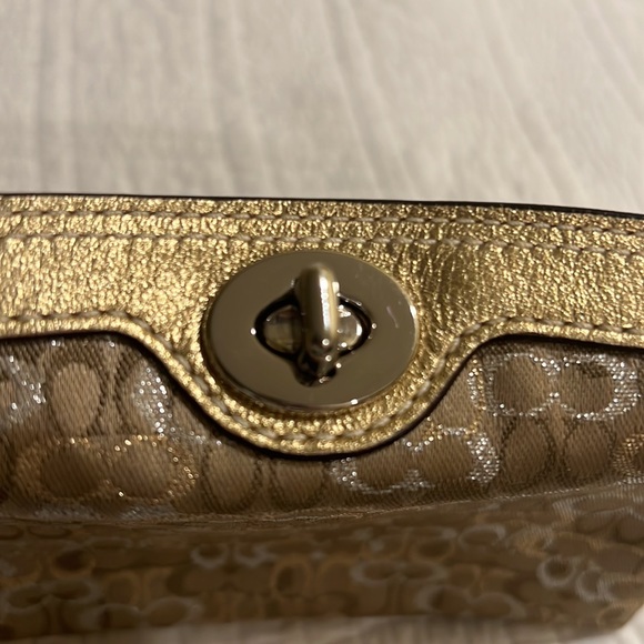 Coach clutch /wristlet in classic C print. Gold & silver with a hint of sparkle - Picture 7 of 8